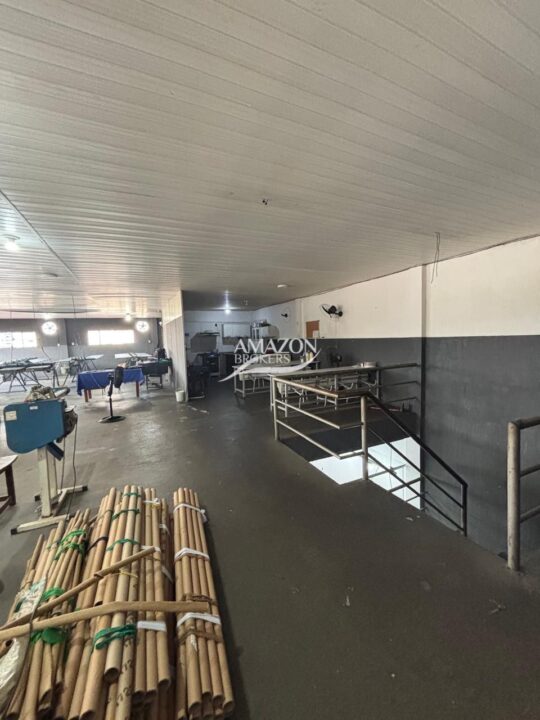 SÃO JORGE – GALPÃO 780m2 – DISPONÍVEL PARA LOCAÇÃO