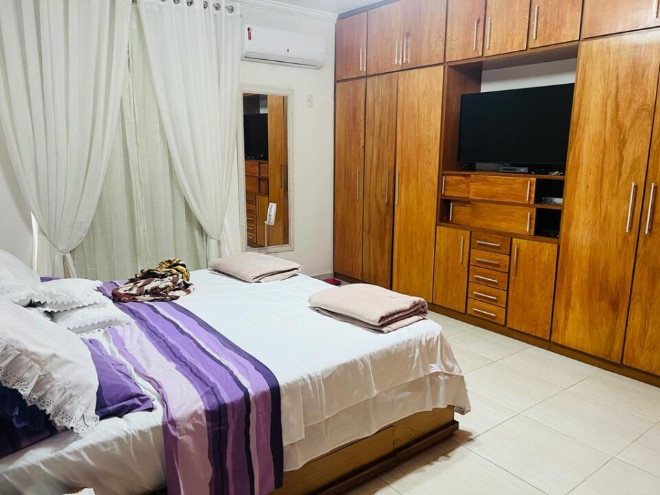 CASA OU PONTO COMERCIAL EM ADRIANÓPOLIS 1.400 m2 – DISPONÍVEL PARA LOCAÇÃO