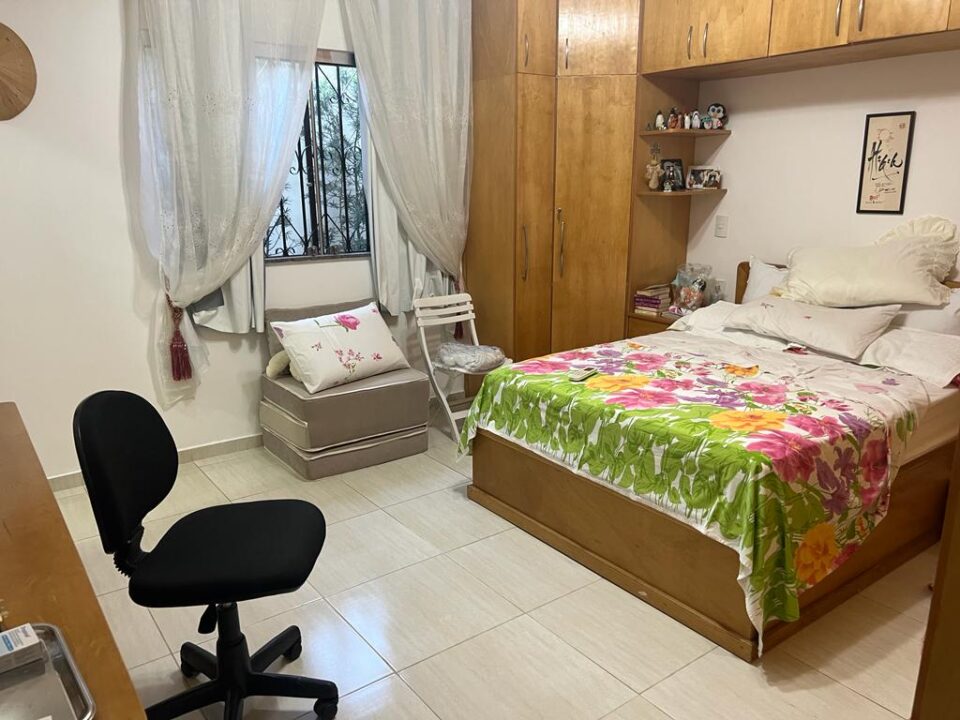 CASA OU PONTO COMERCIAL EM ADRIANÓPOLIS 1.400 m2 – DISPONÍVEL PARA LOCAÇÃO