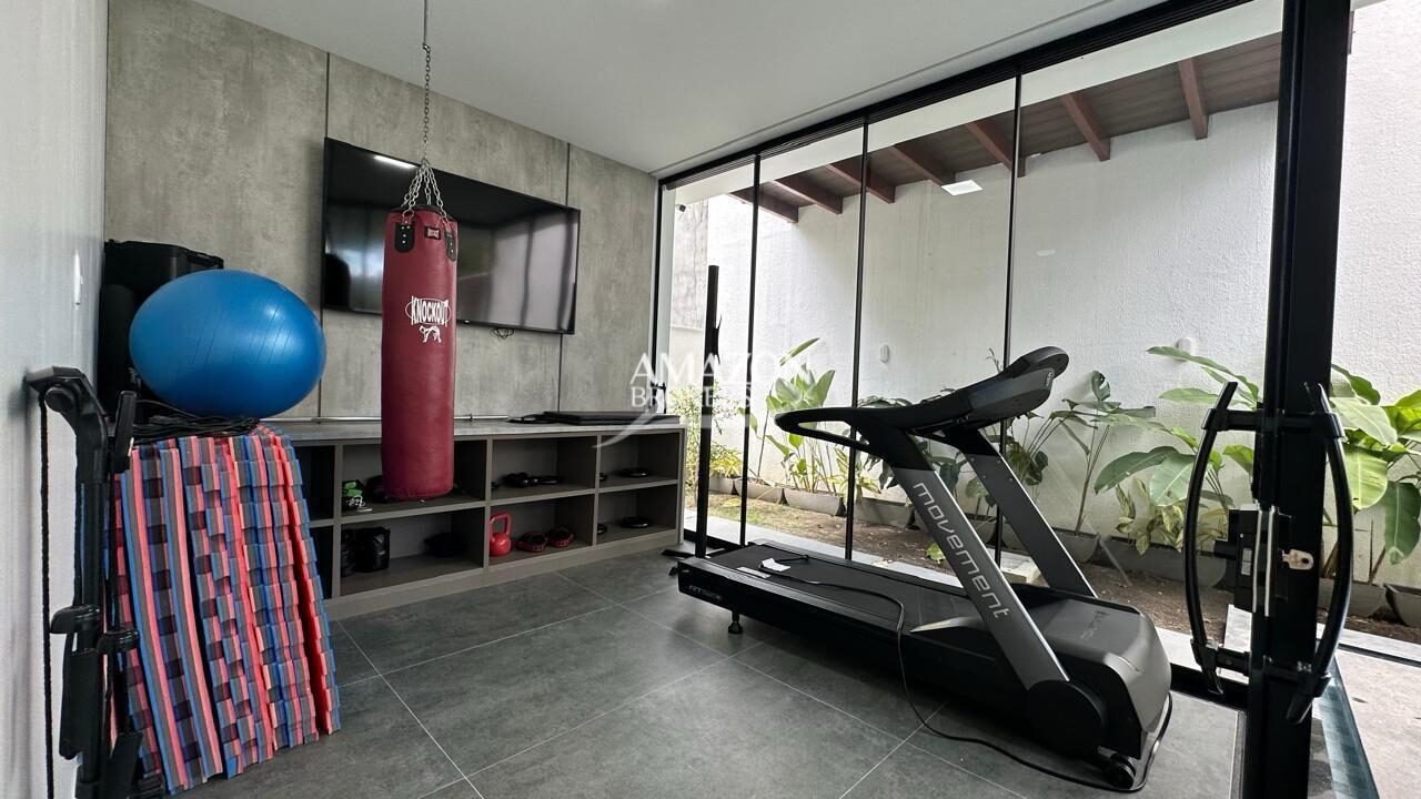 ALPHAVILLE 1 RESIDENCIAL, PONTA NEGRA – CASA DUPLEX DE ALTO PADRÃO – DISPONÍVEL PARA VENDA