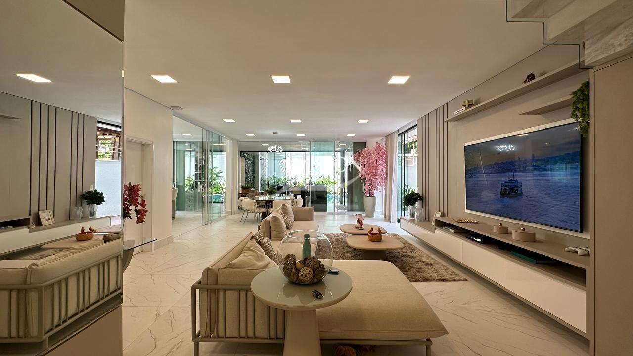 ALPHAVILLE 1 RESIDENCIAL, PONTA NEGRA – CASA DUPLEX DE ALTO PADRÃO – DISPONÍVEL PARA VENDA