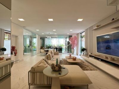 ALPHAVILLE 1 RESIDENCIAL, PONTA NEGRA – CASA DUPLEX DE ALTO PADRÃO – DISPONÍVEL PARA VENDA