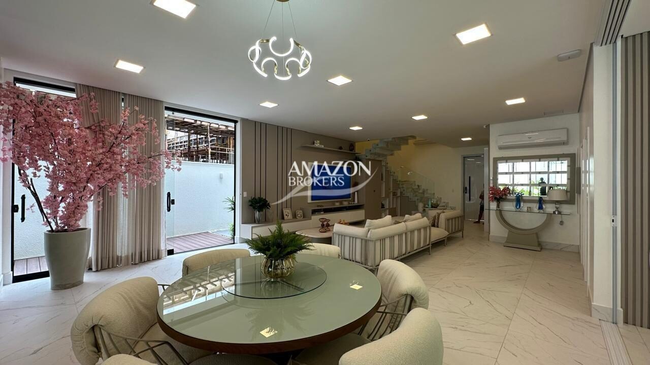 ALPHAVILLE 1 RESIDENCIAL, PONTA NEGRA – CASA DUPLEX DE ALTO PADRÃO – DISPONÍVEL PARA VENDA