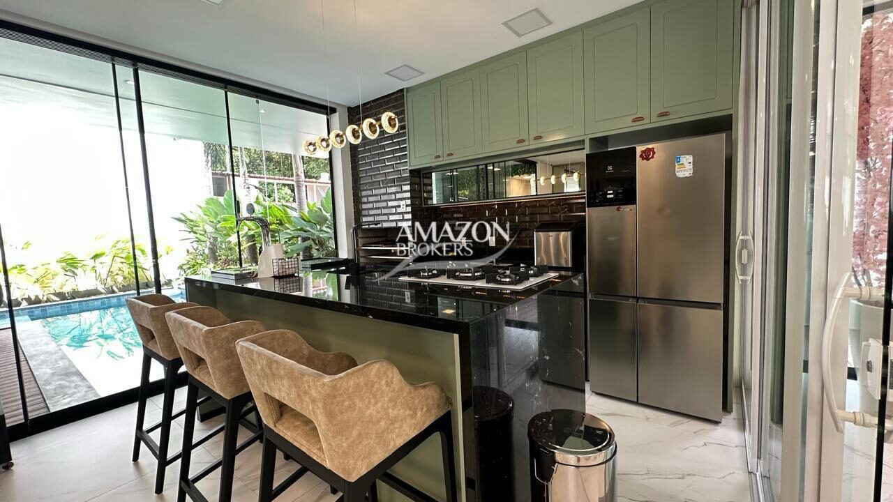 ALPHAVILLE 1 RESIDENCIAL, PONTA NEGRA – CASA DUPLEX DE ALTO PADRÃO – DISPONÍVEL PARA VENDA