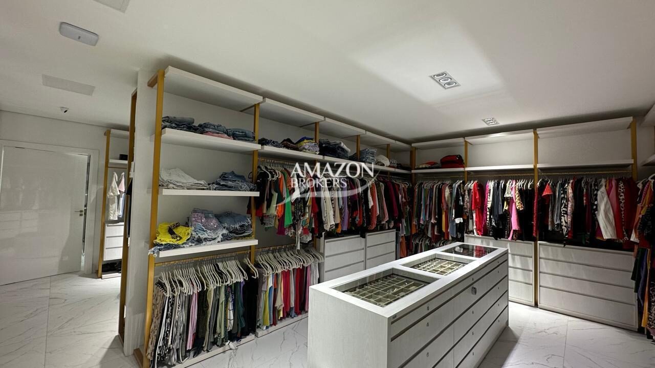 ALPHAVILLE 1 RESIDENCIAL, PONTA NEGRA – CASA DUPLEX DE ALTO PADRÃO – DISPONÍVEL PARA VENDA