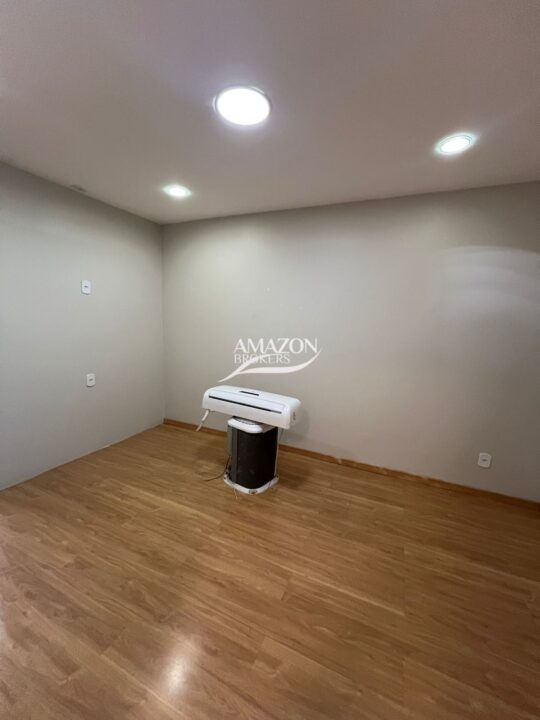CENTRO EMPRESARIAL DUBAI, DOM PEDRO – PONTO COMERCIAL 50m2 – DISPONÍVEL PARA LOCAÇÃO