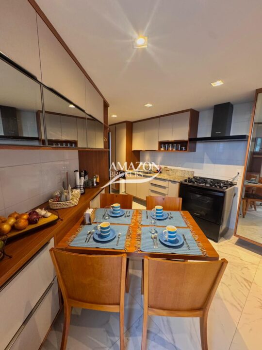 BELLAGIO RESIDENCIAL, ADRIANÓPOLIS – APARTAMENTO 300m2 – DISPONÍVEL PARA VENDA