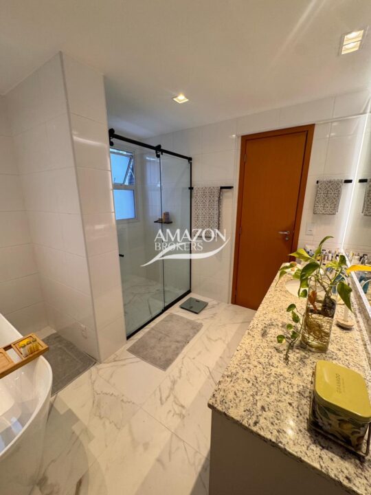 BELLAGIO RESIDENCIAL, ADRIANÓPOLIS – APARTAMENTO 300m2 – DISPONÍVEL PARA VENDA