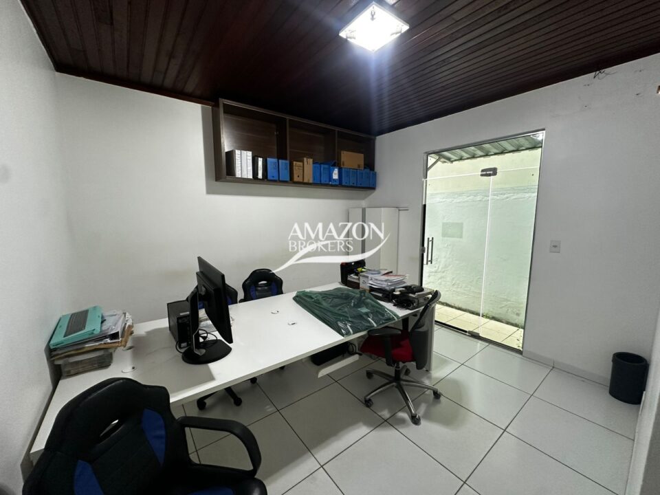 VIEIRALVES, AV. RIO PURÚS, NOSSA SENHORA DAS GRAÇAS – CASA TÉRREA OU PONTO COMERCIAL 125m2 – DISPONÍVEL PARA VENDA