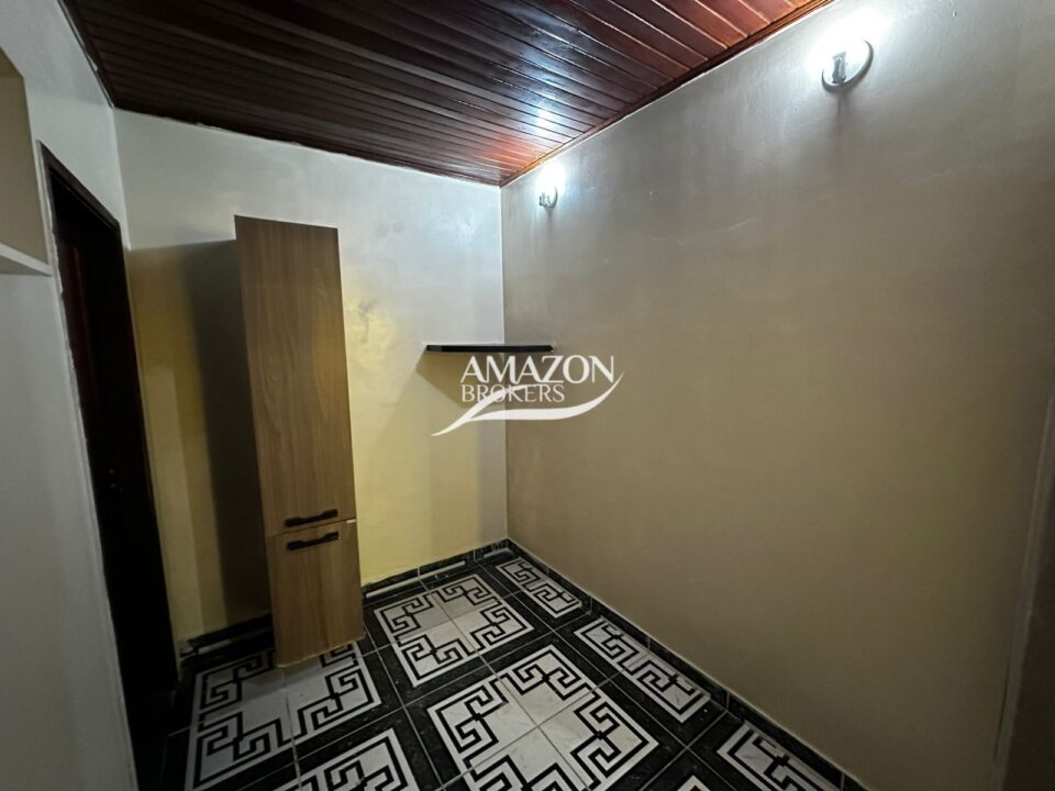 CASA TÉRREA DE 520 m2 NA RUA CARLOTA ÁREAS, NOVO ALEIXO – PARA FINS RESIDENCIAL OU COMERCIAL – DISPONÍVEL PARA VENDA