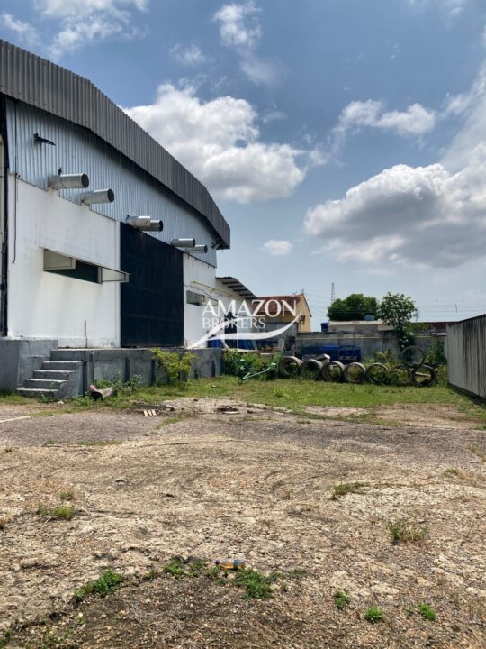 GALPÃO DE 1.000m2 PRÓXIMO À AV. DAS TORRES, PARQUE 10 DE NOVEMBRO – DISPONÍVEL PARA LOCAÇÃO