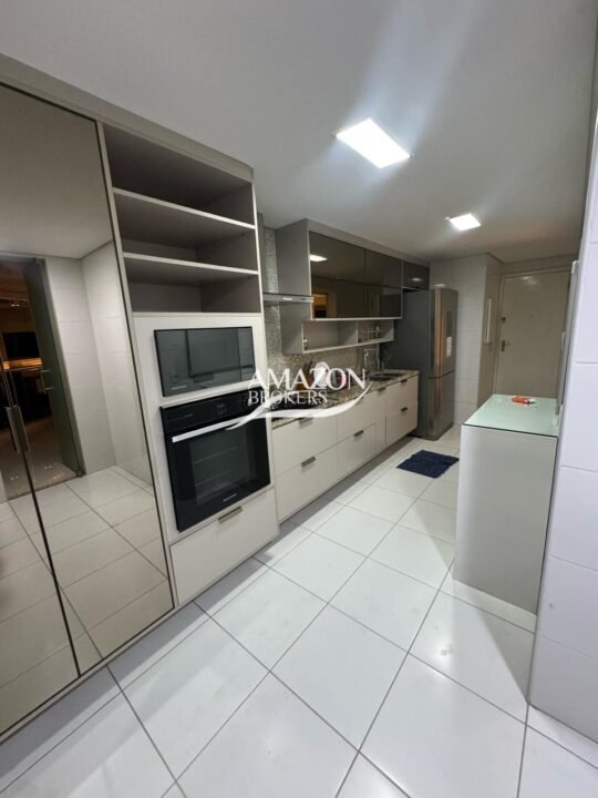 BELLAGIO RESIDENCIAL, ADRIANÓPOLIS – APARTAMENTO 150 m2 – DISPONÍVEL PARA LOCAÇÃO