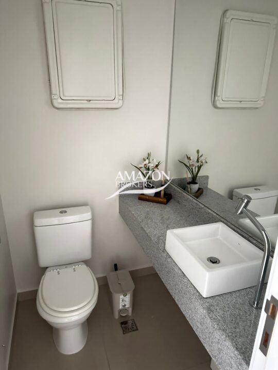 SOBERANE RESIDENCE, ADRIANÓPOLIS – APARTAMENTO MOBILIADO – DISPONÍVEL PARA LOCAÇÃO