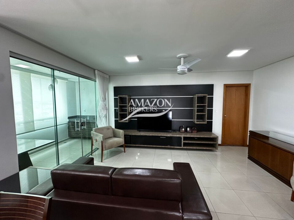 THE SUN CONDOMINIUM, PARQUE 10 – APARTAMENTO MOBILIADO 131m2 – DISPONÍVEL PARA LOCAÇÃO