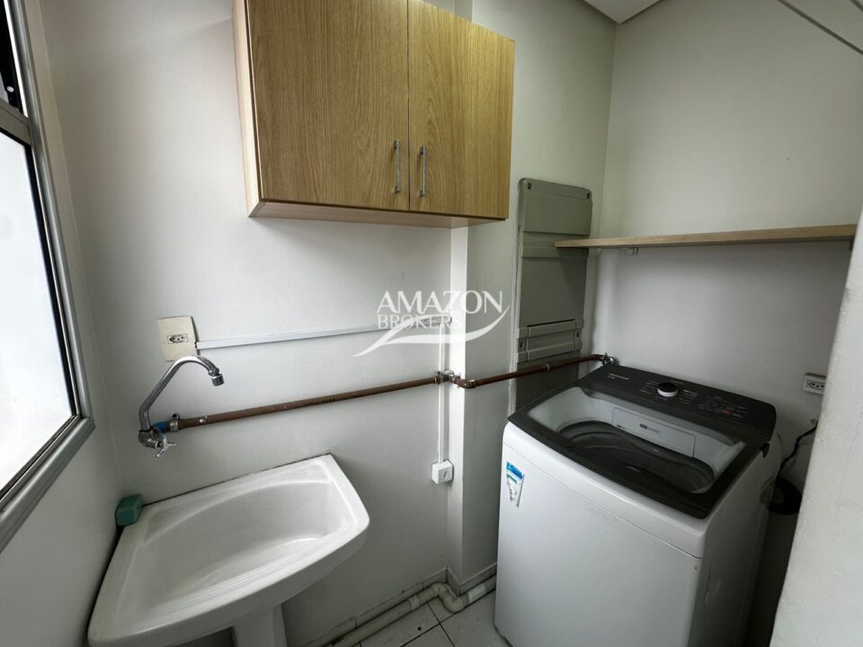 THE SUN CONDOMINIUM, PARQUE 10 – APARTAMENTO MOBILIADO 131m2 – DISPONÍVEL PARA LOCAÇÃO