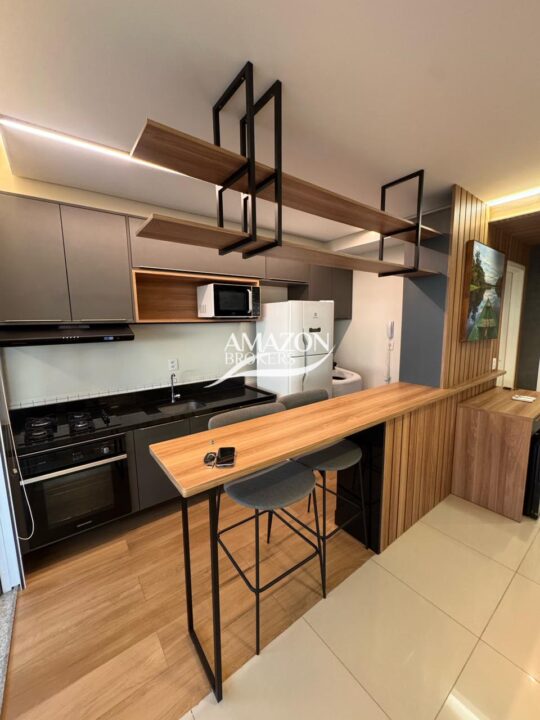 SOBERANE RESIDENCE, ADRIANÓPOLIS – APARTAMENTO MOBILIADO – DISPONÍVEL PARA LOCAÇÃO