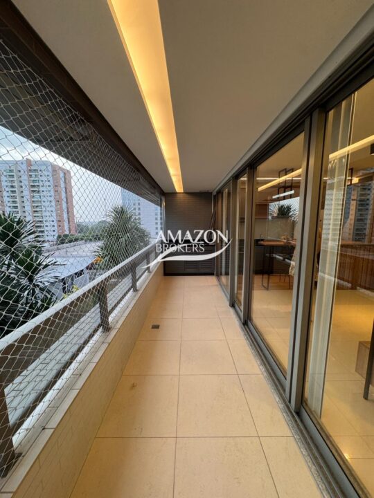 SOBERANE RESIDENCE, ADRIANÓPOLIS – APARTAMENTO MOBILIADO – DISPONÍVEL PARA LOCAÇÃO