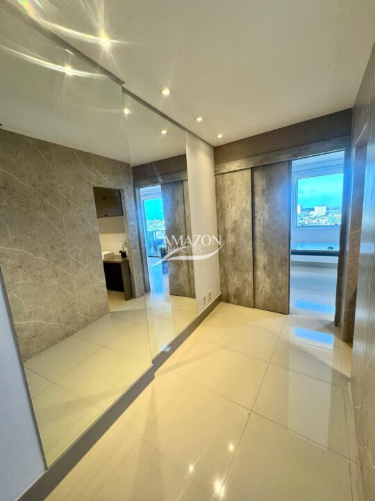 CRISTAL TOWER, ADRIANÓPOLIS – SALA COMERCIAL 42m2 – DISPONÍVEL PARA LOCAÇÃO