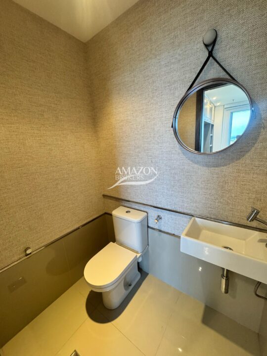 CRISTAL TOWER, ADRIANÓPOLIS – SALA COMERCIAL 42m2 – DISPONÍVEL PARA LOCAÇÃO