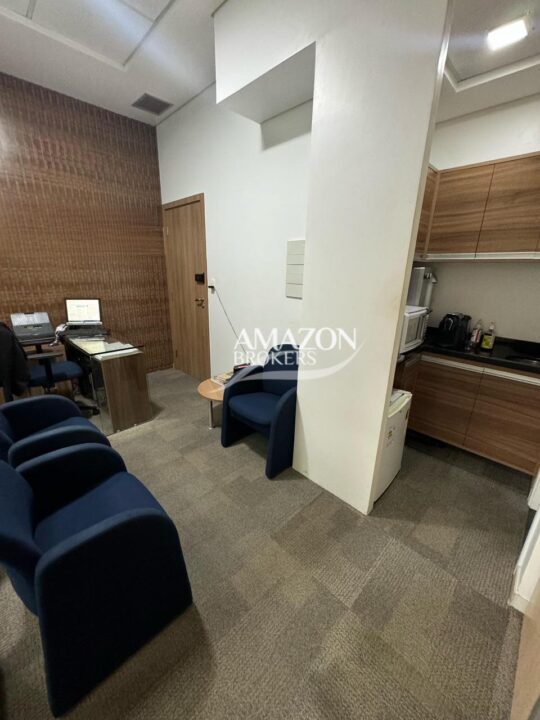 THE OFFICE, ADRIANÓPOLIS – SALA COMERCIAL 46m2 – DISPONÍVEL PARA LOCAÇÃO