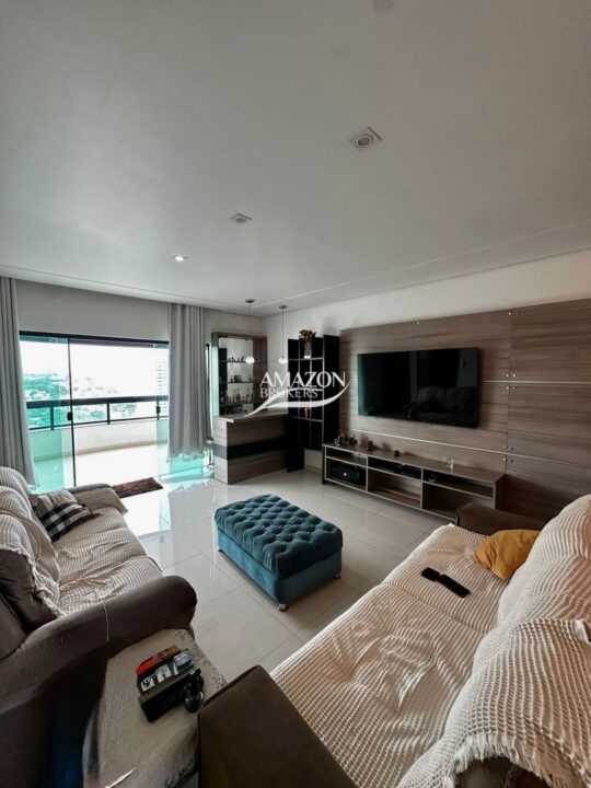 NAU CAPITÂNIA CONDOMÍNIO, ADRIANÓPOLIS – APARTAMENTO 190m2 – DISPONÍVEL PARA VENDA