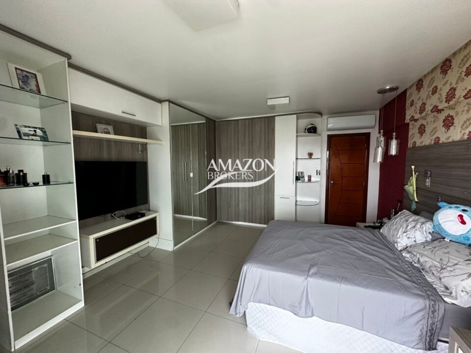 NAU CAPITÂNIA CONDOMÍNIO, ADRIANÓPOLIS – APARTAMENTO 190m2 – DISPONÍVEL PARA VENDA