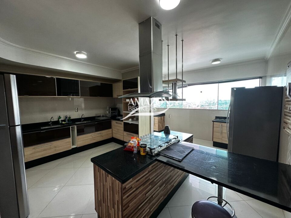 NAU CAPITÂNIA CONDOMÍNIO, ADRIANÓPOLIS – APARTAMENTO 190m2 – DISPONÍVEL PARA VENDA