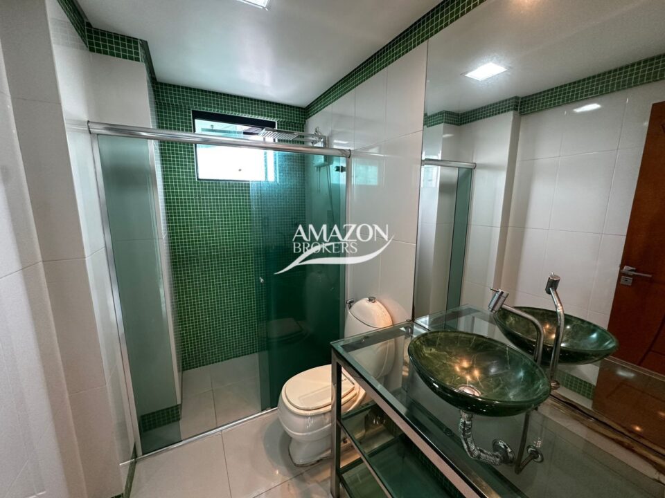 NAU CAPITÂNIA CONDOMÍNIO, ADRIANÓPOLIS – APARTAMENTO 190m2 – DISPONÍVEL PARA VENDA