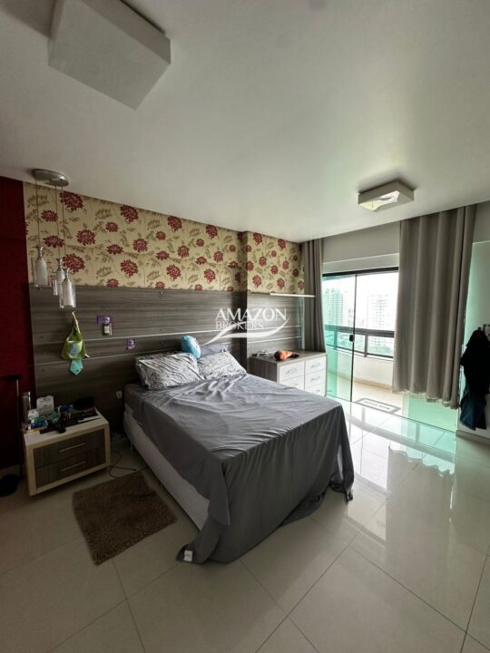 NAU CAPITÂNIA CONDOMÍNIO, ADRIANÓPOLIS – APARTAMENTO 190m2 – DISPONÍVEL PARA VENDA