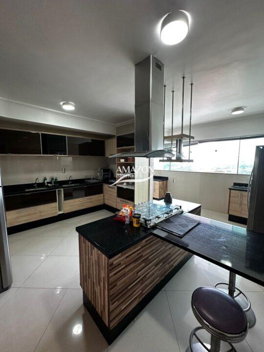 NAU CAPITÂNIA CONDOMÍNIO, ADRIANÓPOLIS – APARTAMENTO 190m2 – DISPONÍVEL PARA VENDA