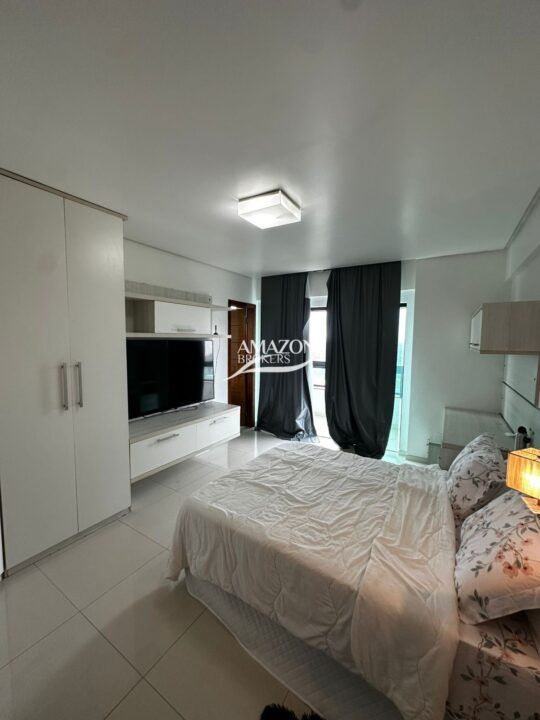 NAU CAPITÂNIA CONDOMÍNIO, ADRIANÓPOLIS – APARTAMENTO 190m2 – DISPONÍVEL PARA VENDA