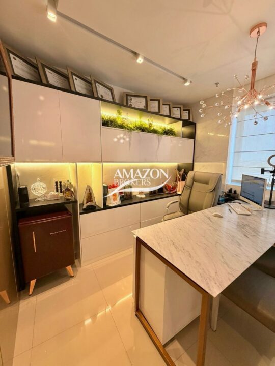 CRISTAL TOWER, ADRIANÓPOLIS – SALA COMERCIAL 43m2 – DISPONÍVEL PARA VENDA