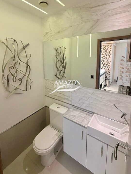 CRISTAL TOWER, ADRIANÓPOLIS – SALA COMERCIAL 43m2 – DISPONÍVEL PARA VENDA