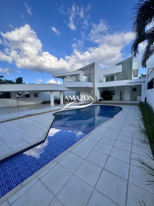 JARDIM EUROPA CONDOMÍNIO, PONTA NEGRA – CASA DUPLEX 800m2 – DISPONÍVEL PARA LOCAÇÃO