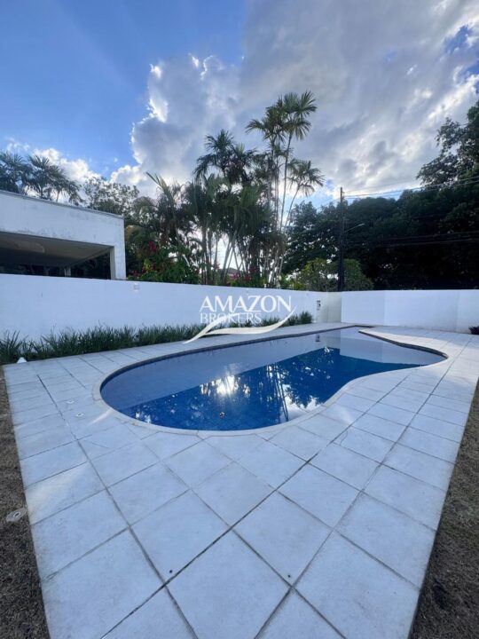 JARDIM EUROPA CONDOMÍNIO, PONTA NEGRA – CASA DUPLEX 800m2 – DISPONÍVEL PARA VENDA