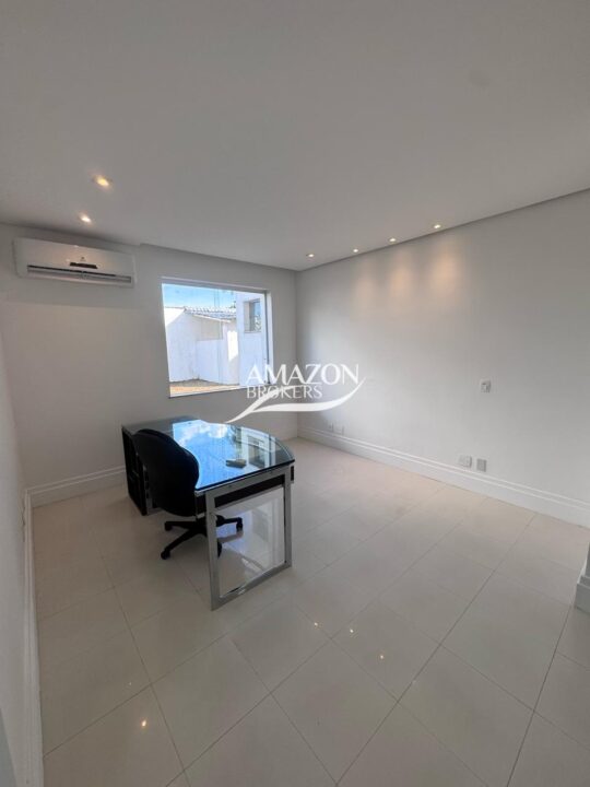 JARDIM EUROPA CONDOMÍNIO, PONTA NEGRA – CASA DUPLEX 800m2 – DISPONÍVEL PARA LOCAÇÃO