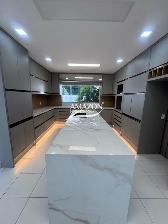 JARDIM EUROPA CONDOMÍNIO, PONTA NEGRA – CASA DUPLEX 800m2 – DISPONÍVEL PARA VENDA