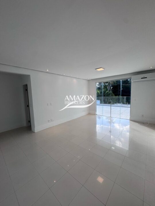 JARDIM EUROPA CONDOMÍNIO, PONTA NEGRA – CASA DUPLEX 800m2 – DISPONÍVEL PARA LOCAÇÃO