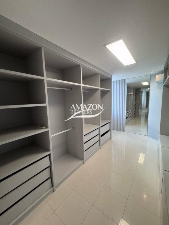 JARDIM EUROPA CONDOMÍNIO, PONTA NEGRA – CASA DUPLEX 800m2 – DISPONÍVEL PARA VENDA