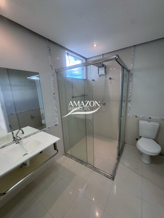 JARDIM EUROPA CONDOMÍNIO, PONTA NEGRA – CASA DUPLEX 800m2 – DISPONÍVEL PARA LOCAÇÃO