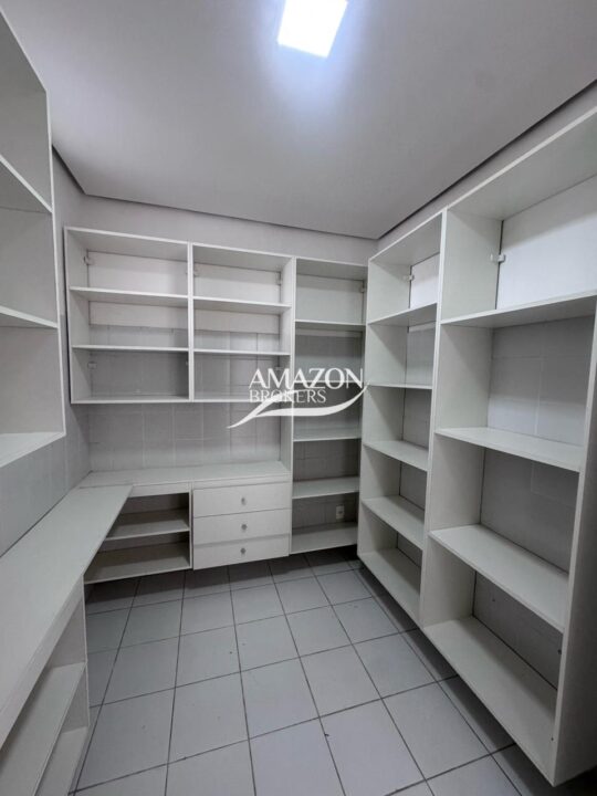 JARDIM EUROPA CONDOMÍNIO, PONTA NEGRA – CASA DUPLEX 800m2 – DISPONÍVEL PARA LOCAÇÃO