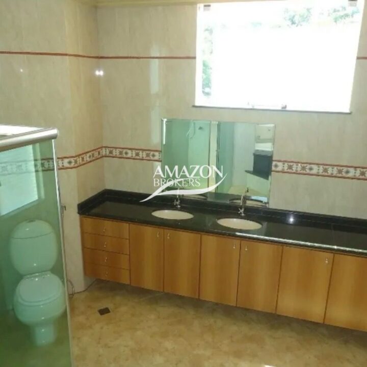 ITAPURANGA III CONDOMÍNIO, PONTA NEGRA – CASA DUPLEX 500m2 – DISPONÍVEL PARA LOCAÇÃO