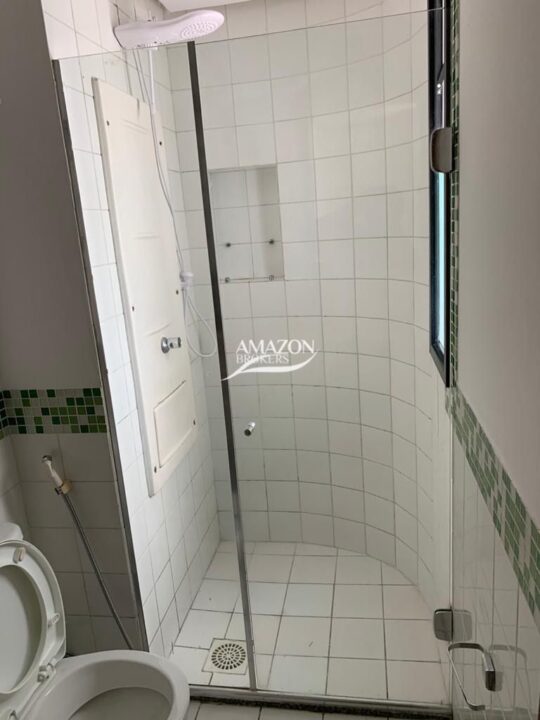 METRÓPOLIS RESIDENCE, PARQUE 10 – APARTAMENTO MOBILIADO – DISPONÍVEL PARA LOCAÇÃO