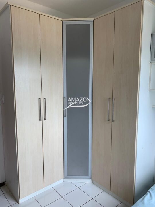 METRÓPOLIS RESIDENCE, PARQUE 10 – APARTAMENTO MOBILIADO – DISPONÍVEL PARA LOCAÇÃO