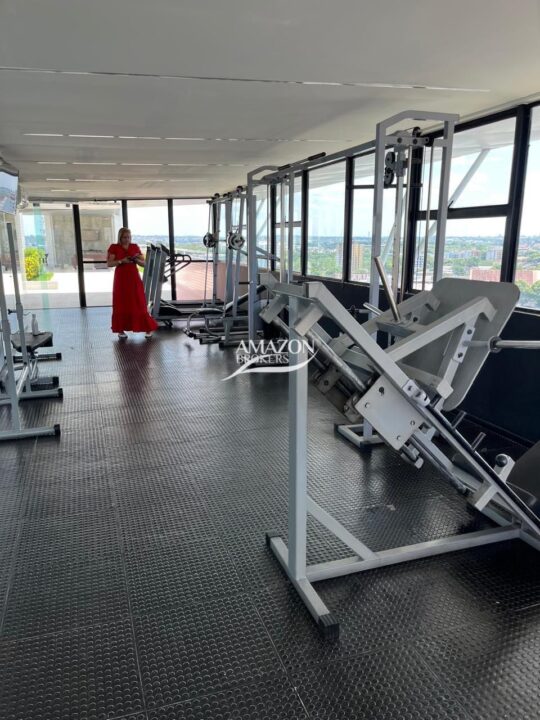 METRÓPOLIS RESIDENCE, PARQUE 10 – APARTAMENTO MOBILIADO – DISPONÍVEL PARA LOCAÇÃO