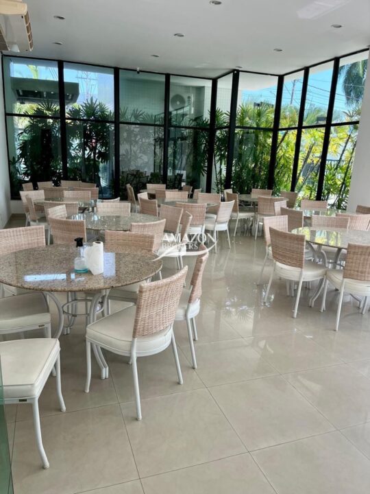 METRÓPOLIS RESIDENCE, PARQUE 10 – APARTAMENTO MOBILIADO – DISPONÍVEL PARA LOCAÇÃO