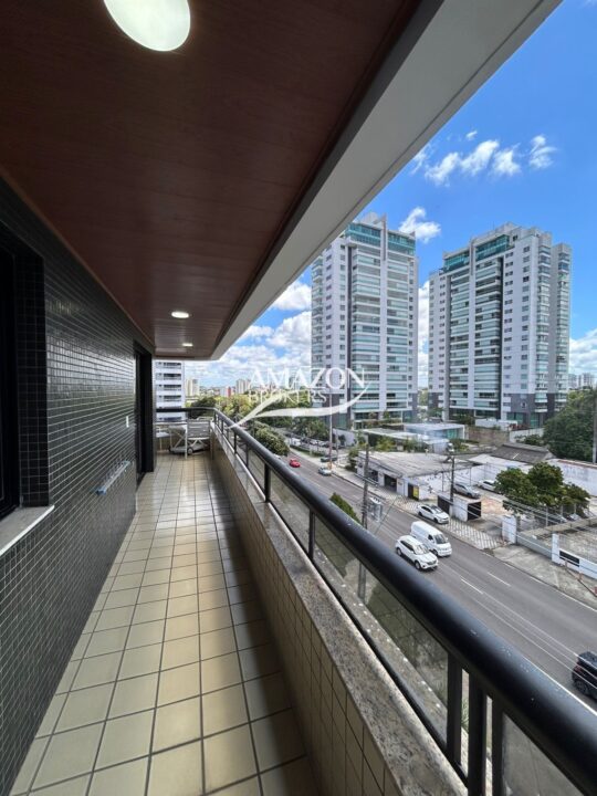 SAINT MARTIN RESIDENCIAL, ADRIANÓPOLIS – APARTAMENTO 180m2 – DISPONÍVEL PARA VENDA