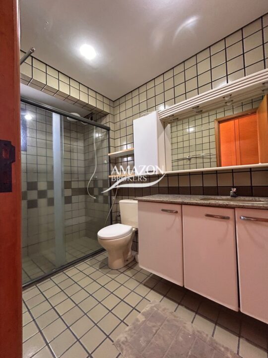 SAINT MARTIN RESIDENCIAL, ADRIANÓPOLIS – APARTAMENTO 180m2 – DISPONÍVEL PARA VENDA