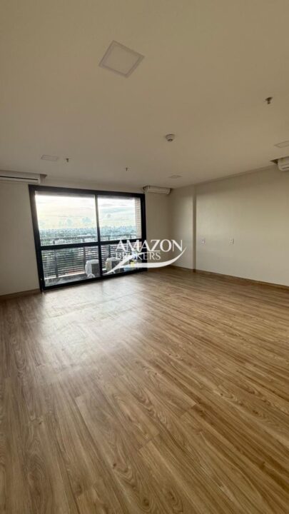 BRITANNIA PARK OFFICES – TORRE STAMFORD, PONTA NEGRA – SALA COMERCIAL 32m2 – DISPONÍVEL PARA LOCAÇÃO