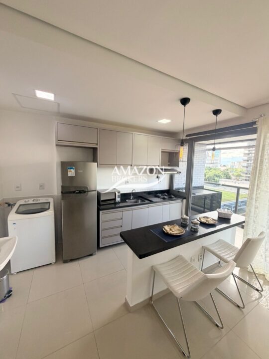 SOBERANE RESIDENCE, ADRIANÓPOLIS – APARTAMENTO 53m2 MOBILIADO – DISPONÍVEL PARA LOCAÇÃO